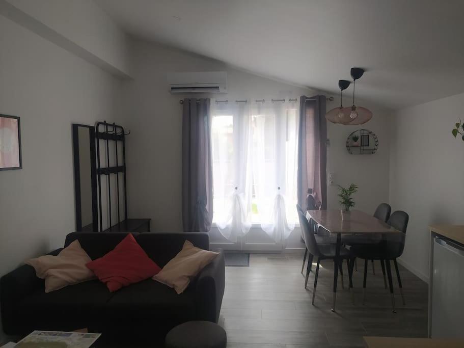Le Petit Pied A Terre Du Luberon Apartment Merindol Ngoại thất bức ảnh